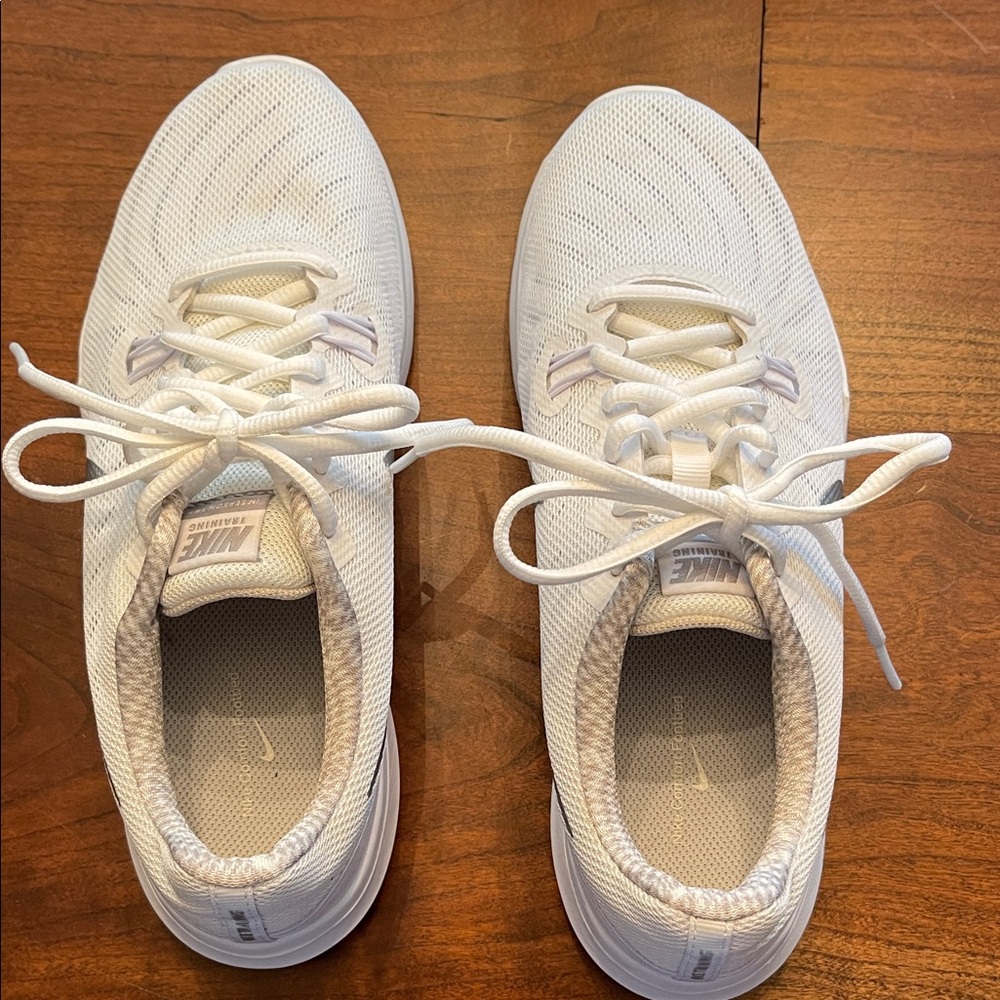 Nike White Mesh Running Shoes